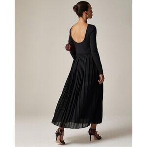🏷️ NWT J. Crew Pleated Ballet Dress in Black. Size medium.
